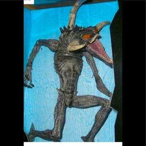 VIOLATER SPAWN THE MOVIE Deluxe Action figure